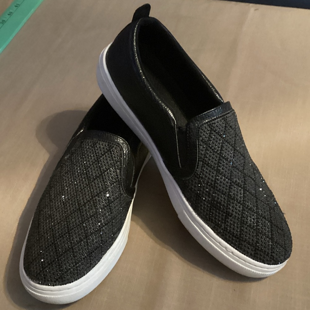 EUC Skechers Black Slip-On Shoes with Sparkling  Accents